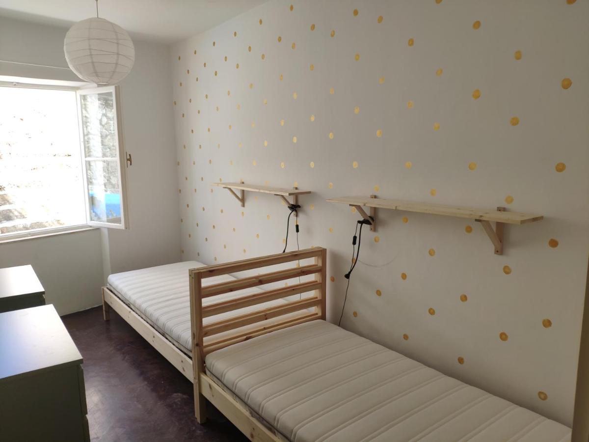 Beach House Gusla Komiza Luaran gambar